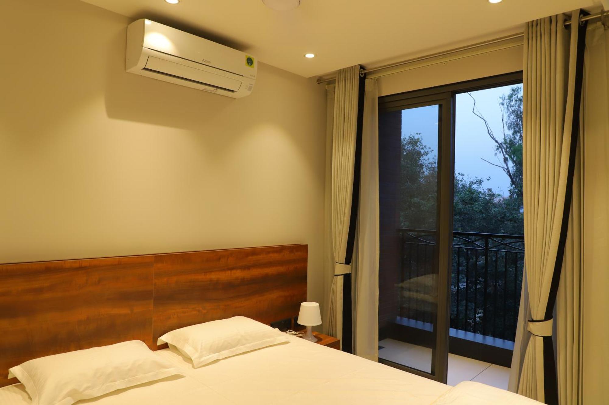Apt# One-Four-Two - With Lift - High Speed Wifi - Smart Tv New Delhi Exterior photo